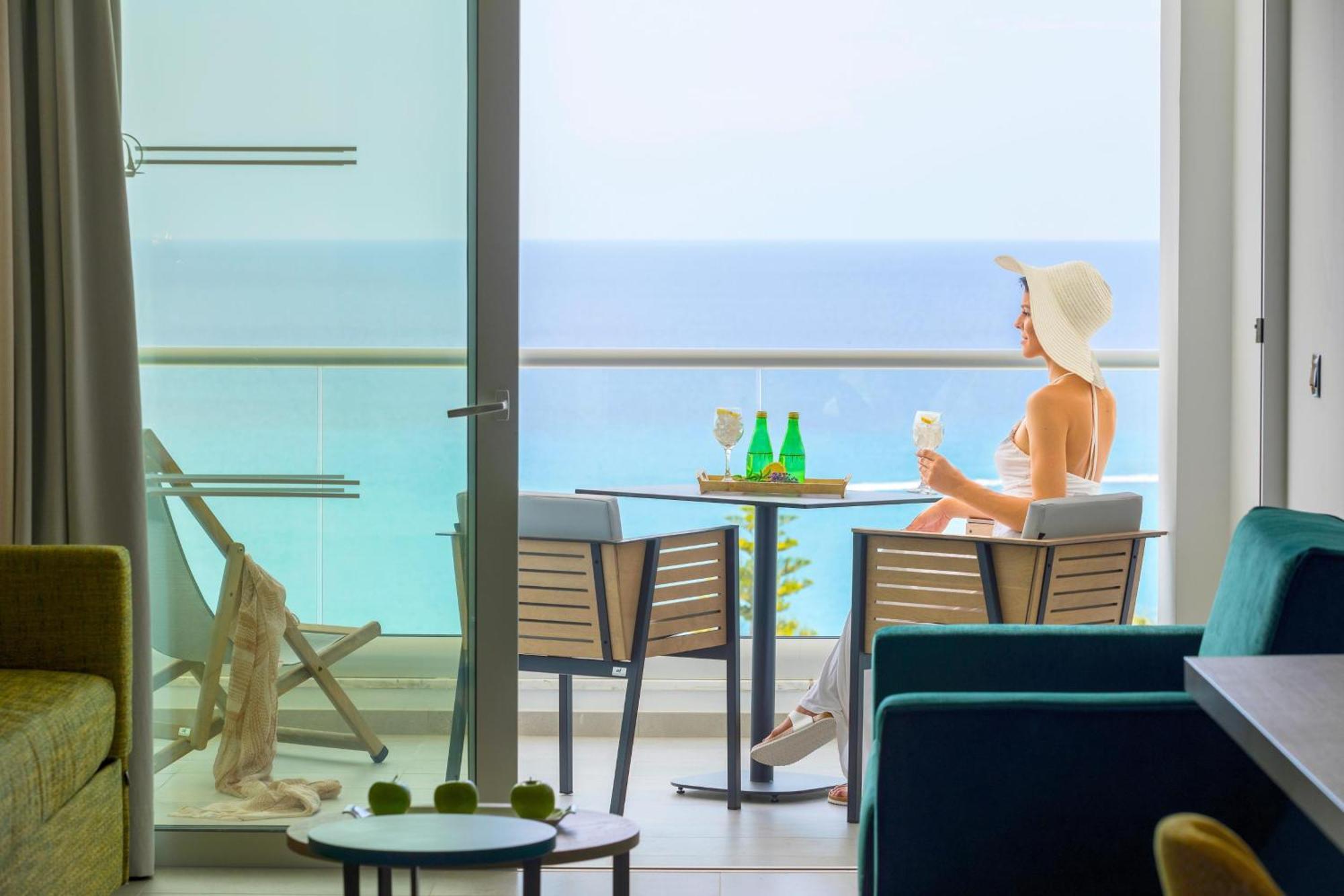 Cavo Maris Beach Hotel Protaras Bagian luar foto
