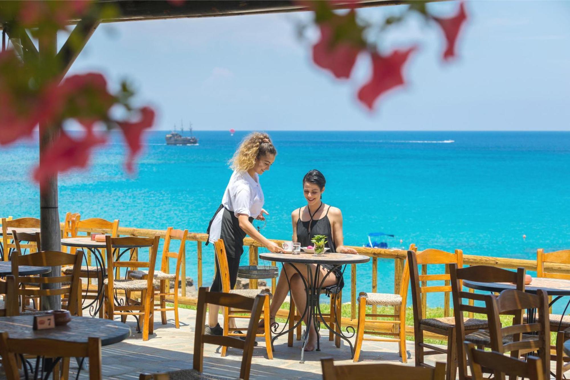 Cavo Maris Beach Hotel Protaras Bagian luar foto