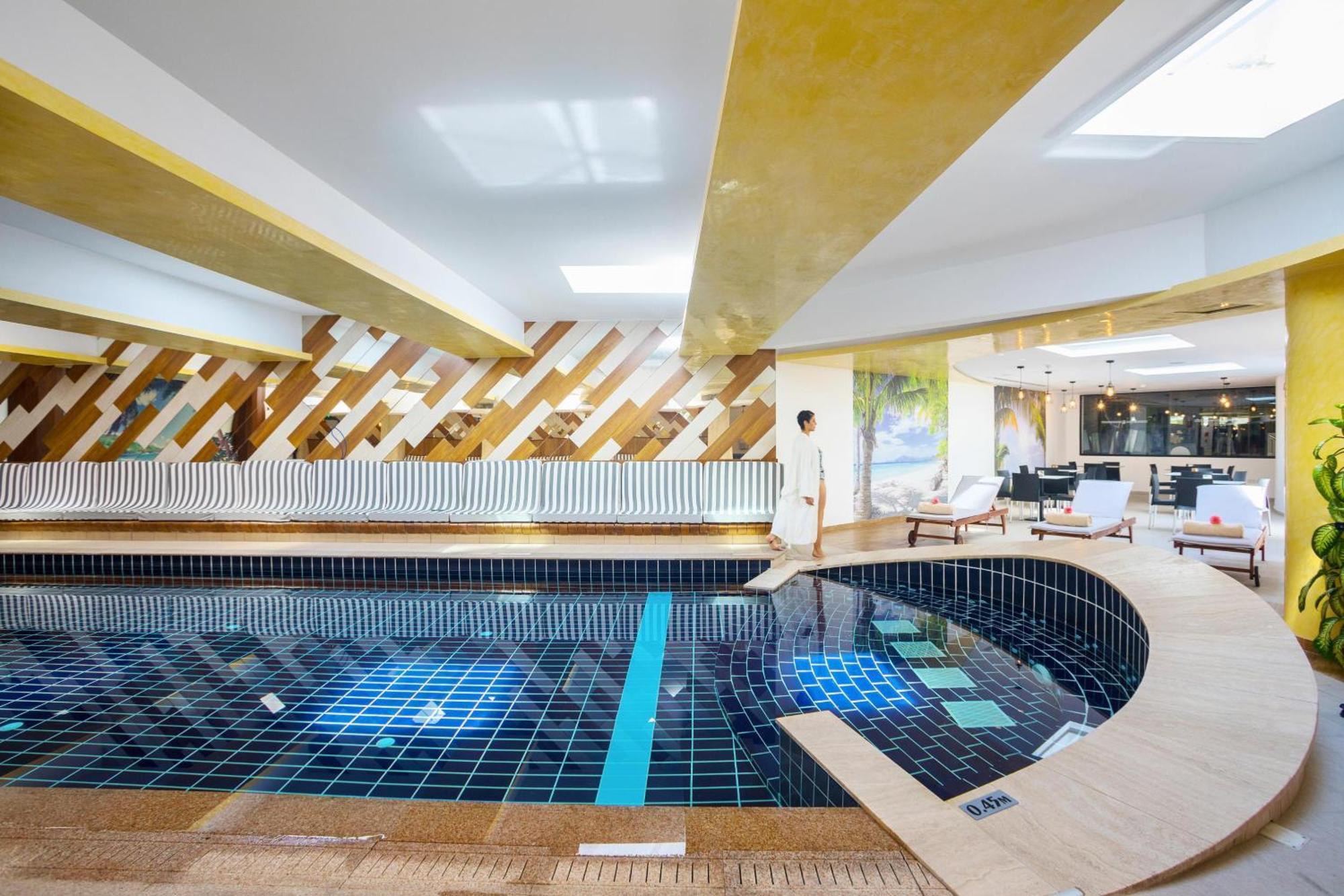 Cavo Maris Beach Hotel Protaras Bagian luar foto