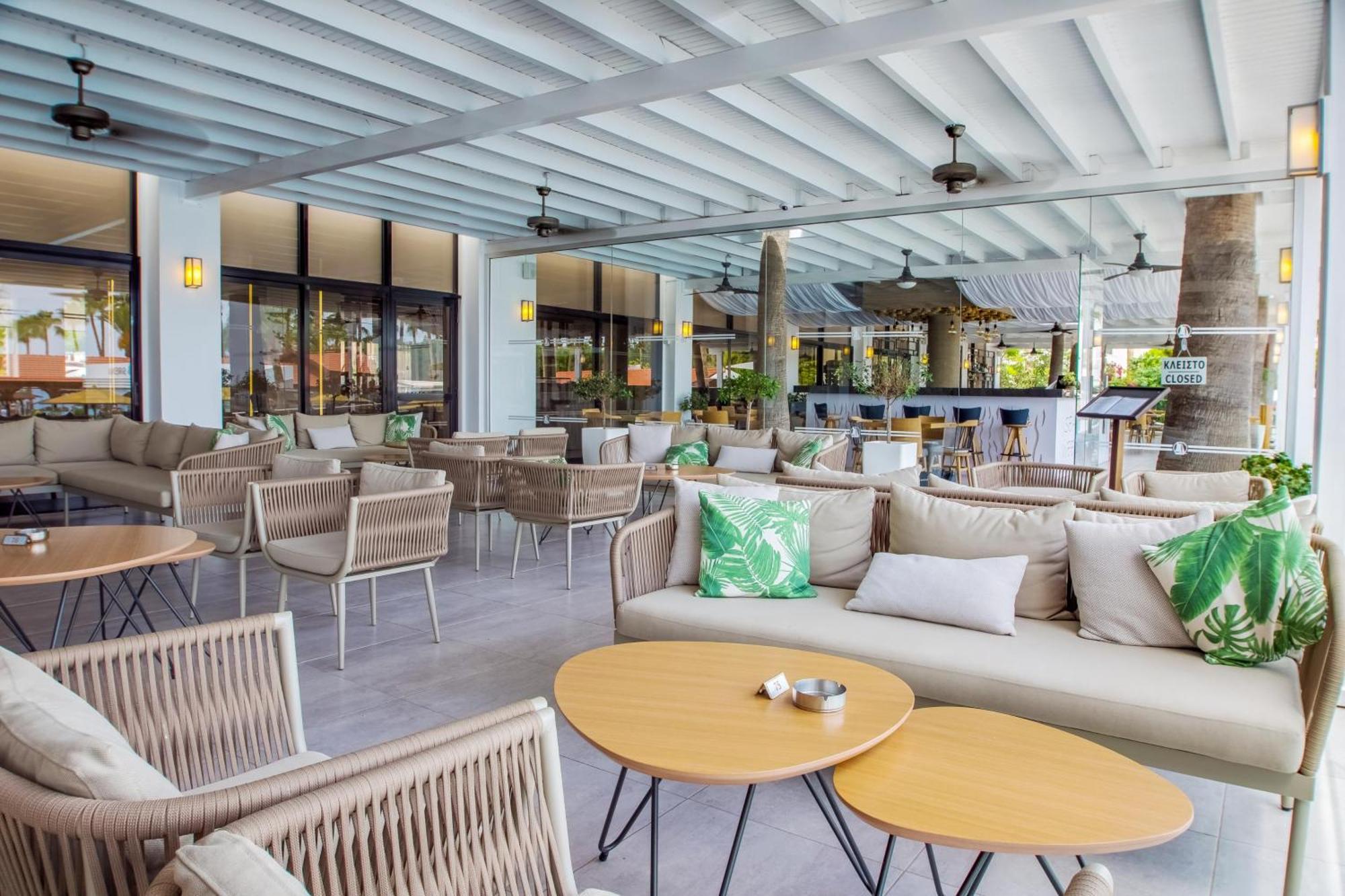 Cavo Maris Beach Hotel Protaras Bagian luar foto